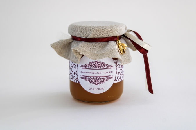 Medus dāvanu burciņa kristībām.